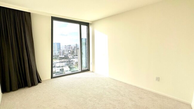 Building Photo - 1000 Auahi St