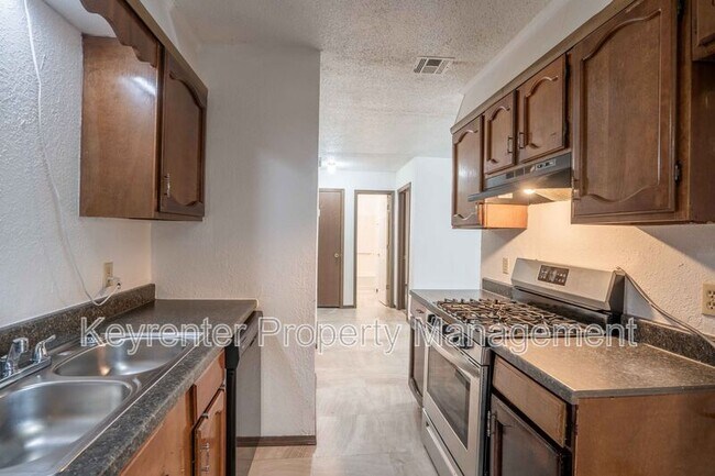 Building Photo - 4229 S 35th W Ave