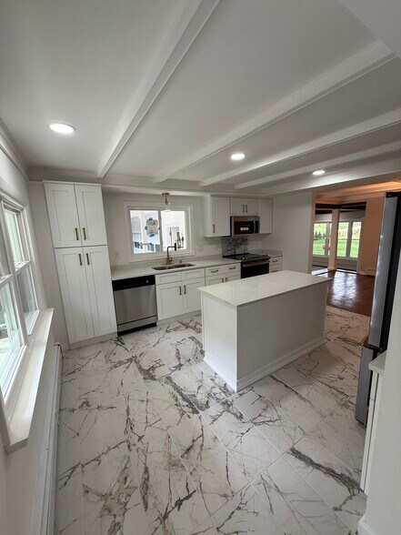 New kitchen - 62 Belfield Dr