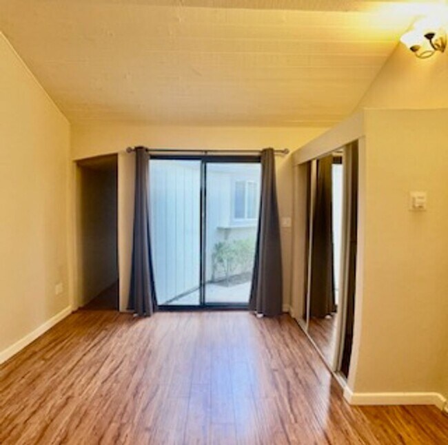 Building Photo - 39 Los Ositos Rd