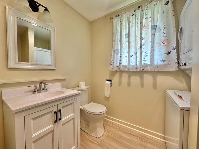Building Photo - Newly Renovated 700 Sq. Ft. Attached Studio for Rent – Wailuku