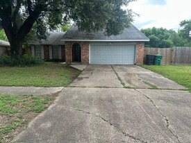 Building Photo - 14919 Four Winds Dr