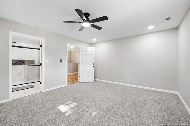Building Photo - 804 Rodie Ave