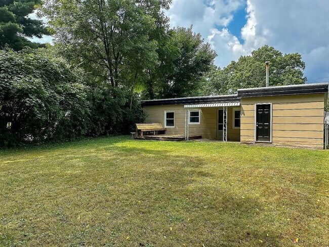 Building Photo - 1470 Antoinette Ave