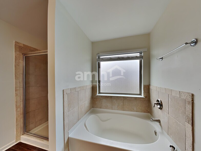 Building Photo - 540 Harmony Way
