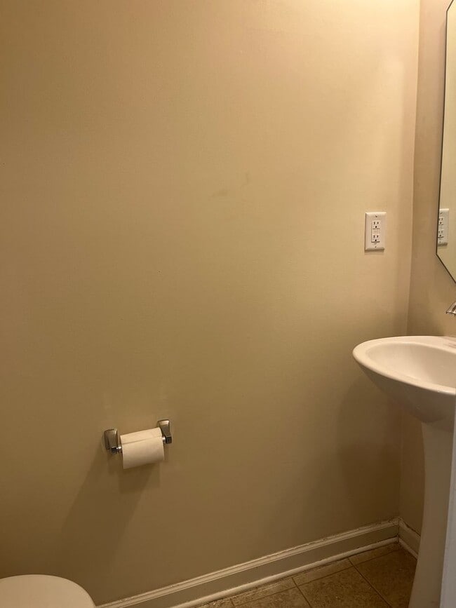Building Photo - Charming Knightdale Residence, Available Now!
