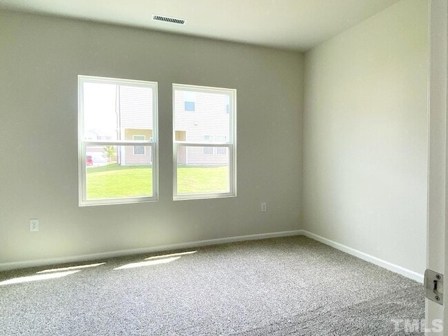 Building Photo - 124 Wilbur Lake Dr