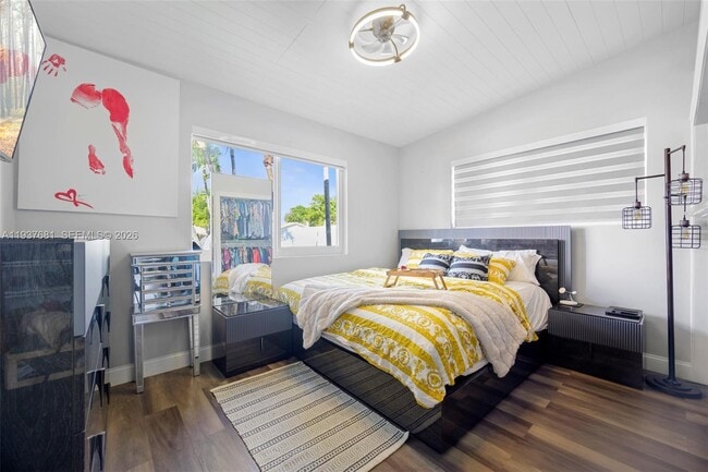 Building Photo - 1935 Keystone Blvd