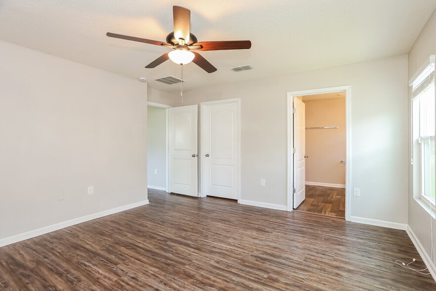 Building Photo - 2067 Tyson Lake Dr