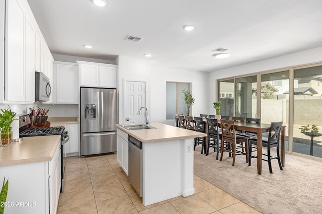 Building Photo - 2019 N Marketside Ave