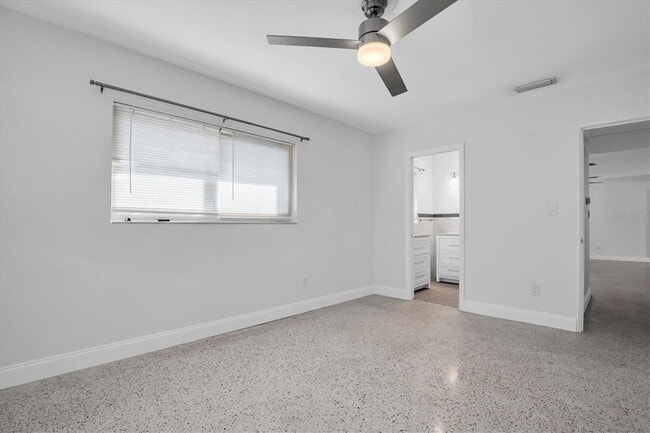 Building Photo - 765 56th Ave S