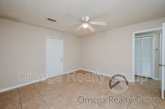 Building Photo - 821 Willow Pointe