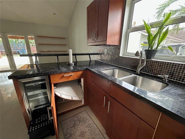 Building Photo - 21939 SW 124th Pl