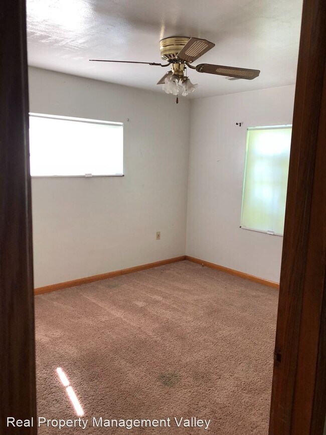 Building Photo - 2 br, 1 bath House - 8946 Teays Valley Road