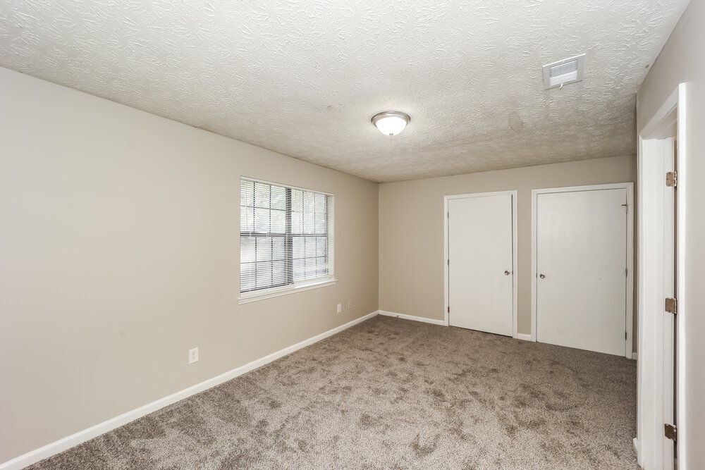 Building Photo - 2068 Sitser Ln