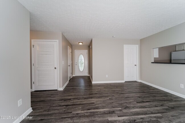 Building Photo - 6700 Leverett Ln