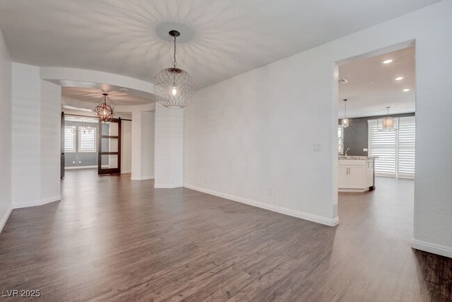 Building Photo - 2489 Cingoli St