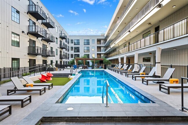 Building Photo - 4315 S Congress Ave