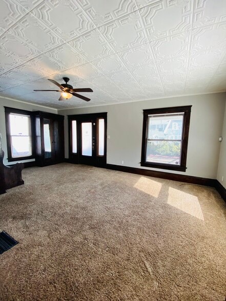 Building Photo - 1421 Piper Ct NW