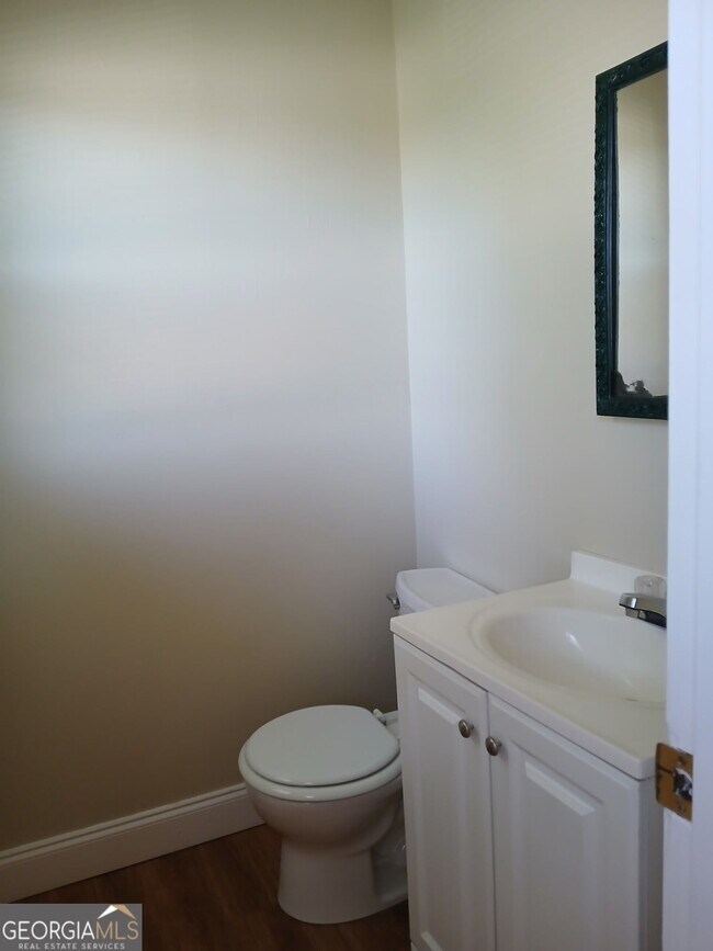 Building Photo - 8247 Spillers Dr SW