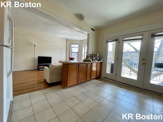 Building Photo - 1139 Commonwealth Ave