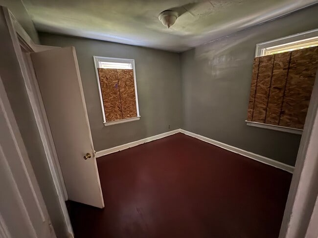 Building Photo - 3 Bedroom Home In Detroit