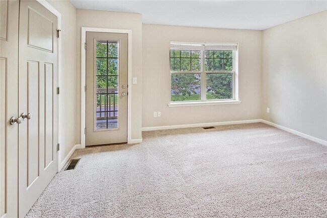 Building Photo - 156 McMenamy Rd