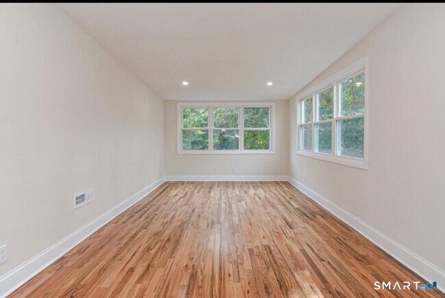 Building Photo - 453 Central Ave