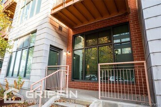 Building Photo - 3100 Huron St