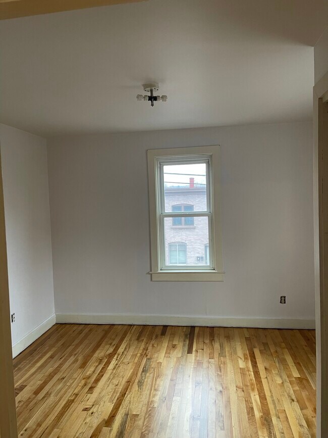 217 E Franklin St 217 E Franklin St Hancock MI 49930 Apartment Finder