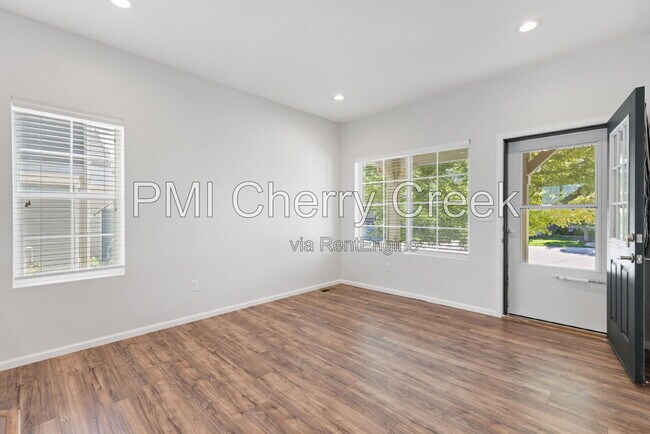 Building Photo - 3627 Starry Night Loop