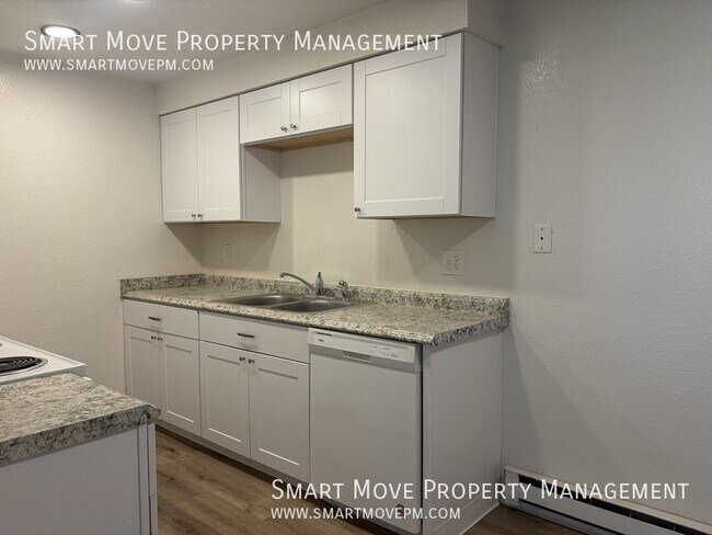 Building Photo - 2559 Targee-