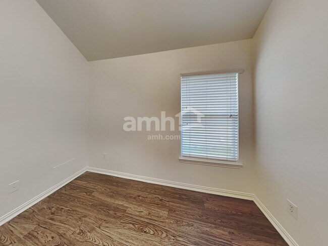 Building Photo - 2914 Crescent Oaks Park Ln