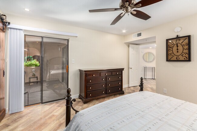 Building Photo - 9795 N 93rd Way