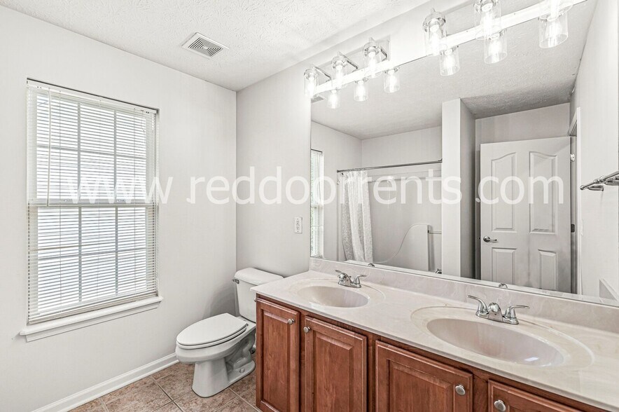 Building Photo - 4712 Pebblepointe Pass