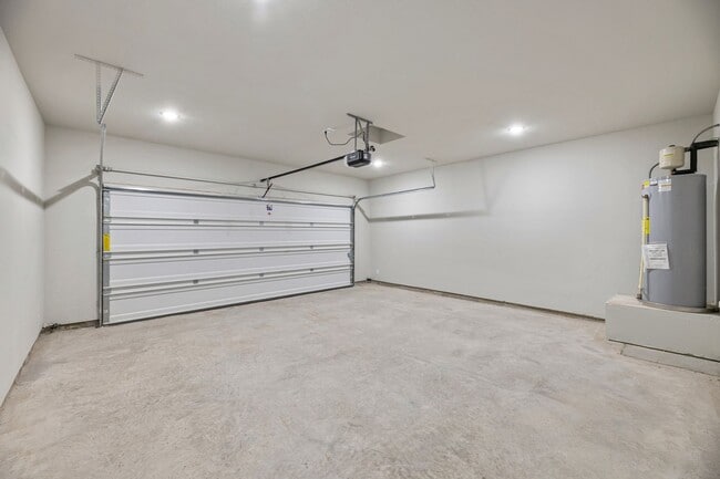 Building Photo - AVAILABLE NOW! CUL-DE-SAC TRIPLEX LOT LOCATED ON 1-ACRE IN MIDLOTHIAN, TX!