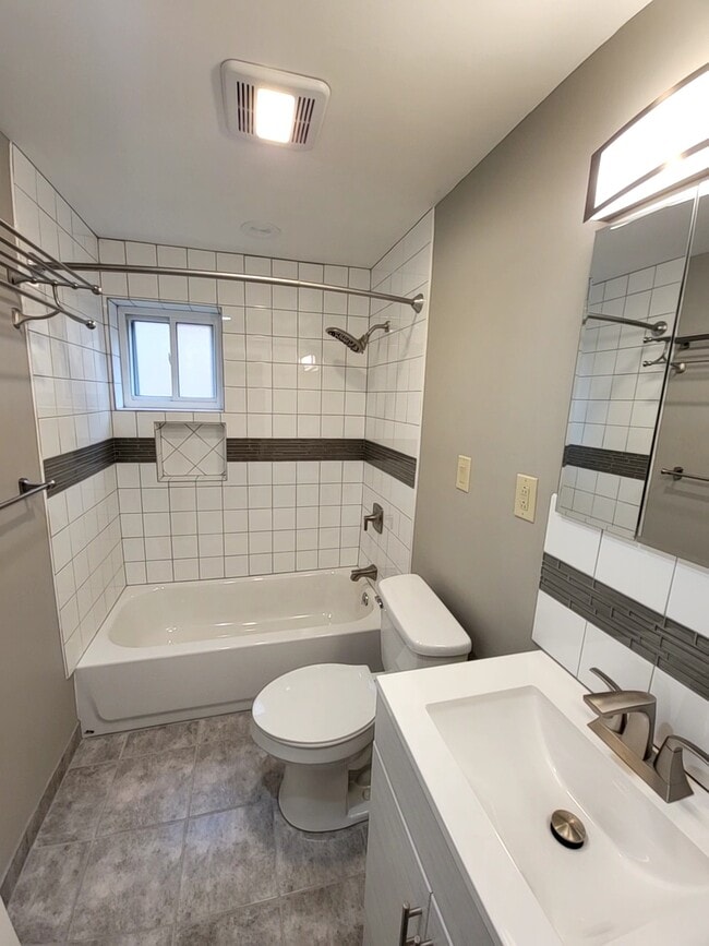 Building Photo - 1441 Wightman St