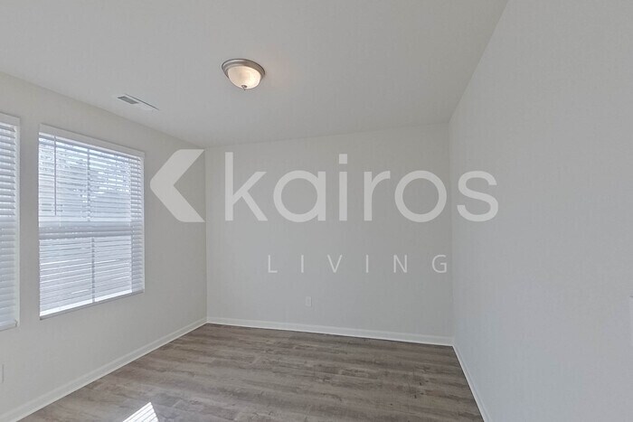 Building Photo - 2537 Provence Dr SE