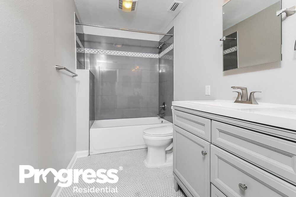 Building Photo - 12420 Dawn Vista Dr