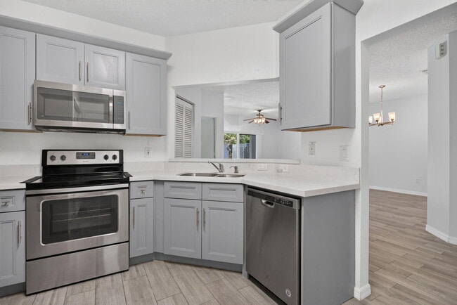 Building Photo - 1263 SW 48th Terrace