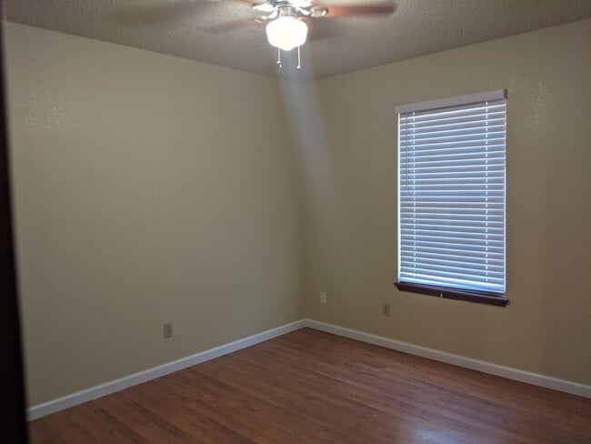 Building Photo - 3409 Mission Arch Dr