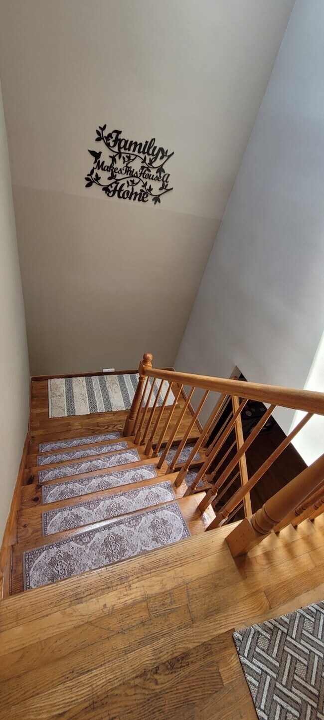 Building Photo - 6 Albergo Ct