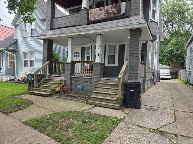Building Photo - 3715 W 39th St