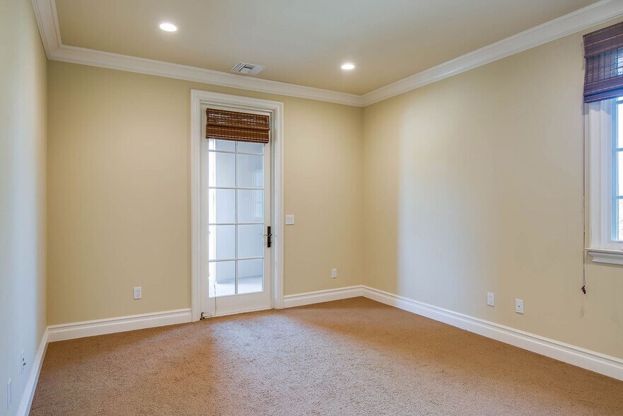 Building Photo - 25400 Prado De Las Peras