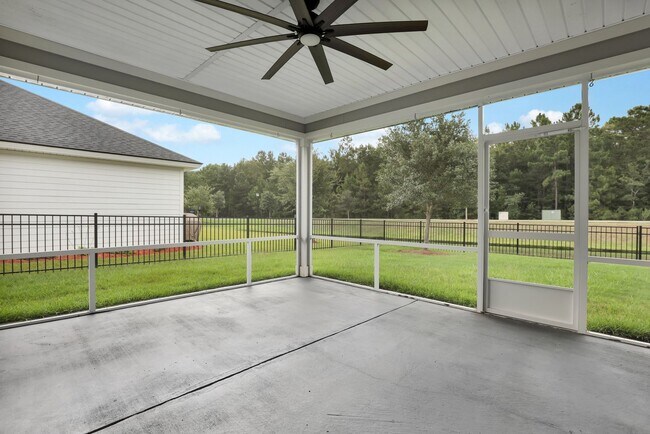 Building Photo - Spacious 4BR/3BA Pooler Home – Lagoon Views, Prime Location