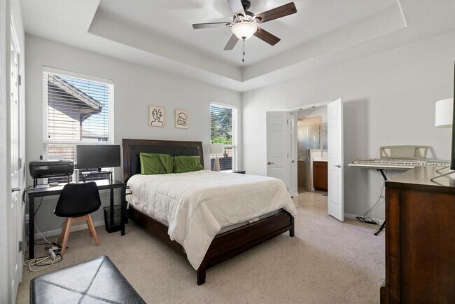Building Photo - 9925 Milla Cir