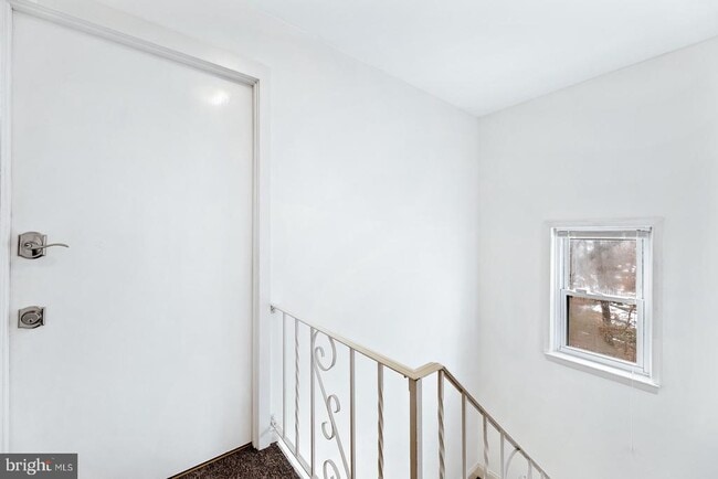 Building Photo - 12450 Knights Rd