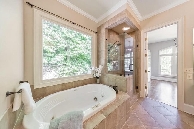 Building Photo - 11180 W Rd