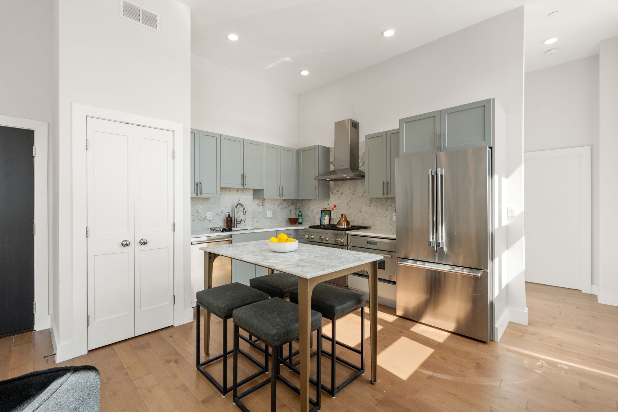 Building Photo - 50 Hichborn St