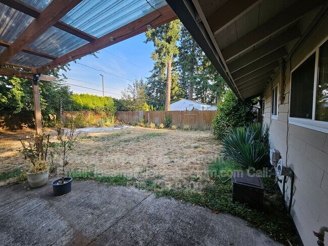 Building Photo - 622 SE 137th Ave
